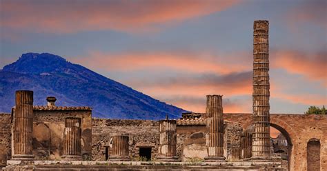 which volcano destroyed the ancient roman town|Ancient Roman Life Preserved at Pompeii .